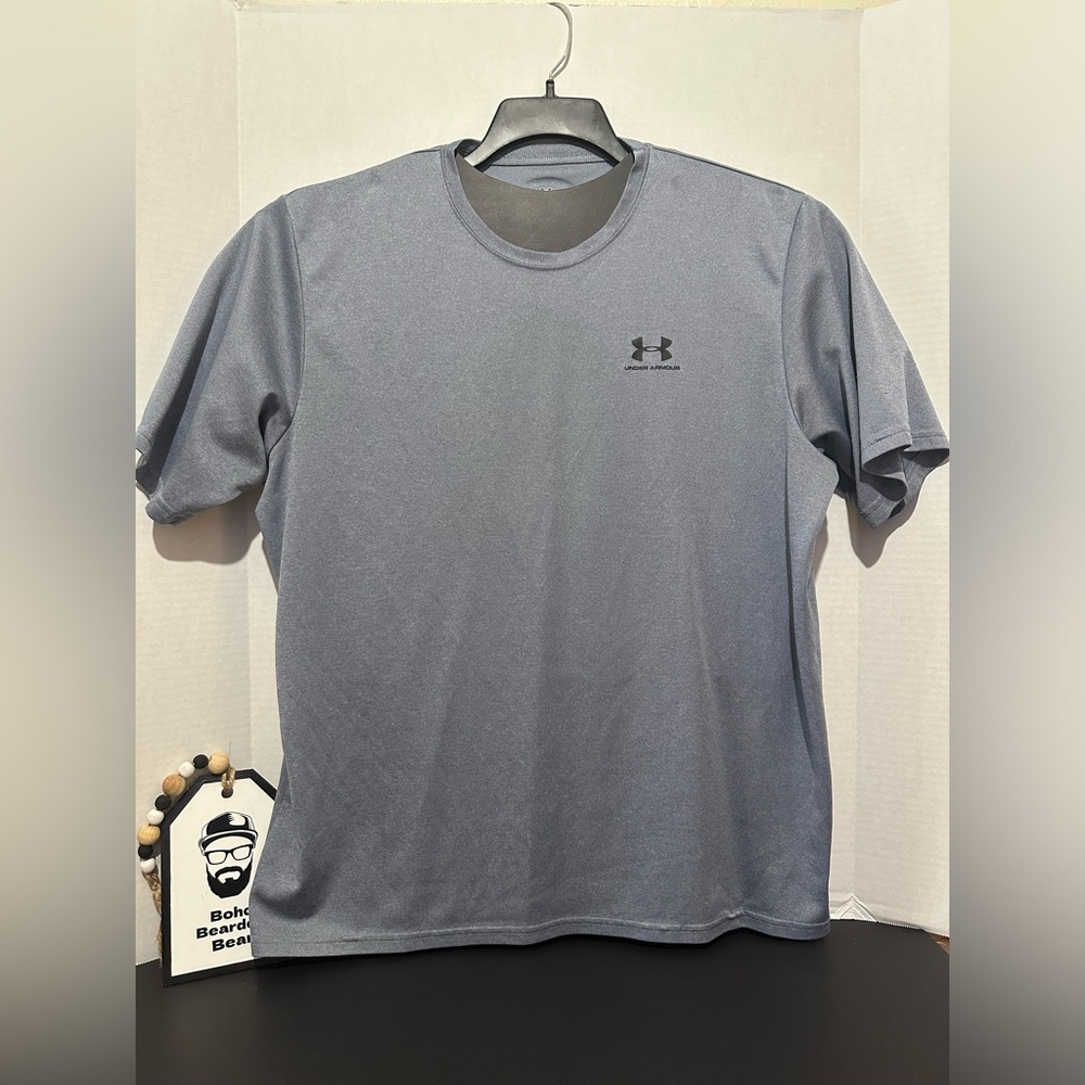 Under Armour Men’s Gray Workout Shirt size XL